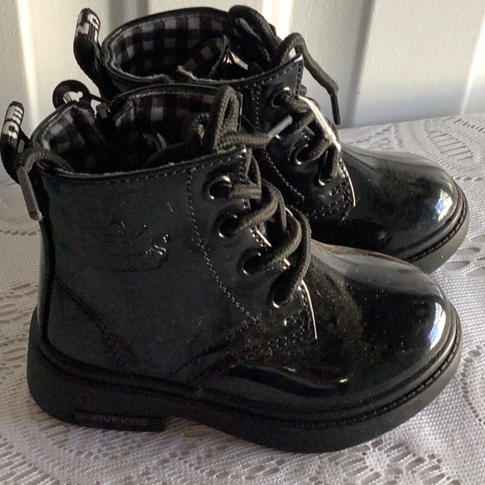 Ovekos Black boots.